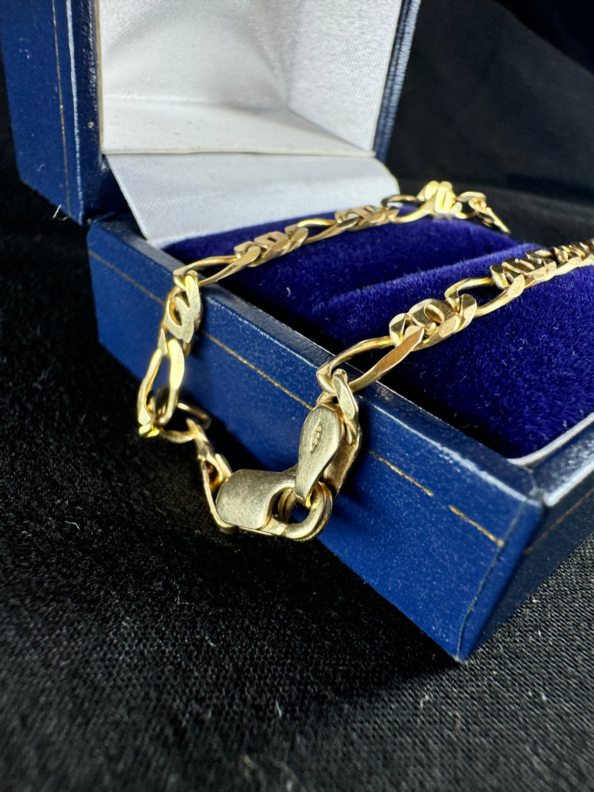 9ct Yellow Gold Curb Bracelet 7in