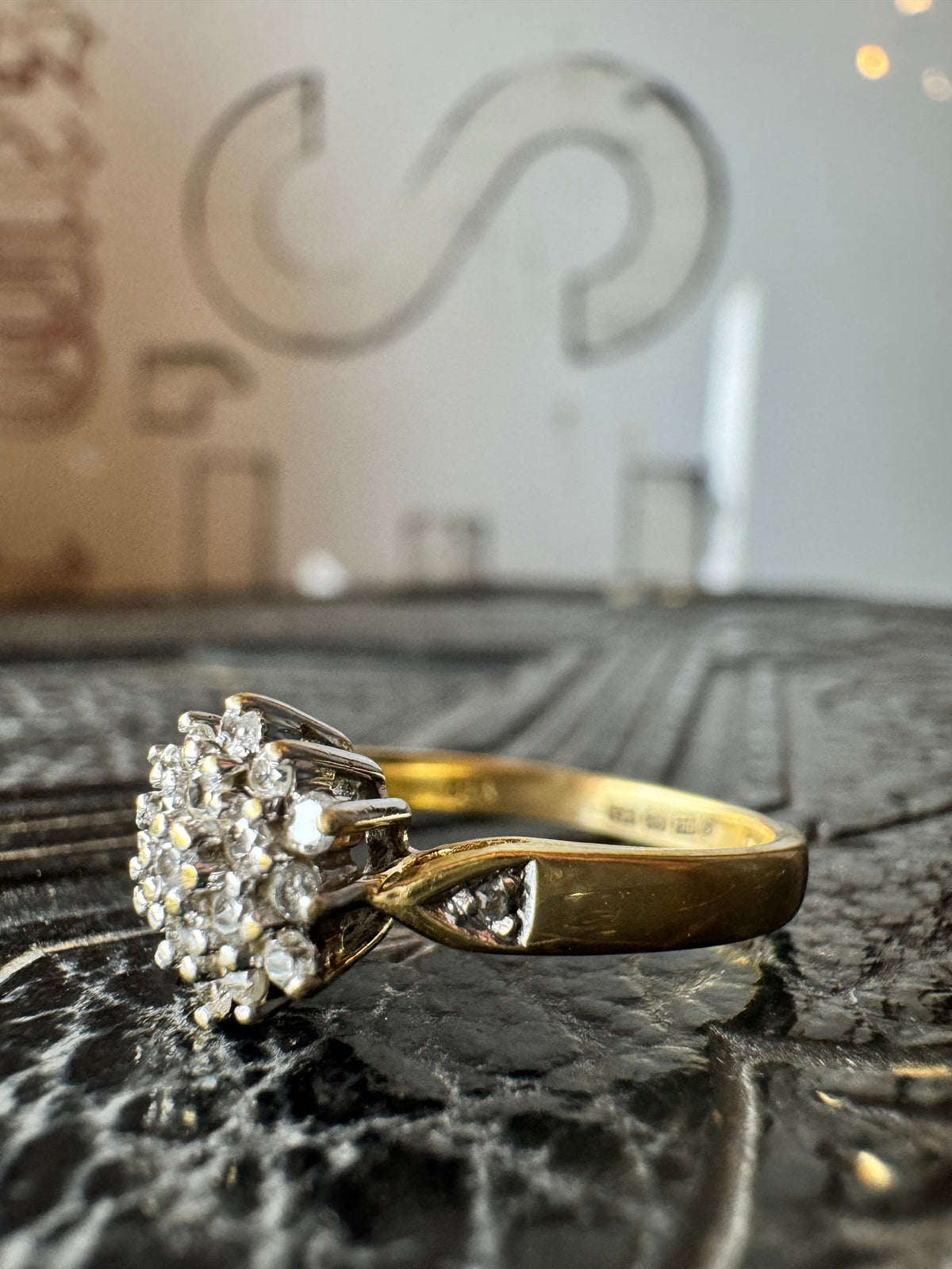 18ct Yellow Gold Diamond Cluster Ring