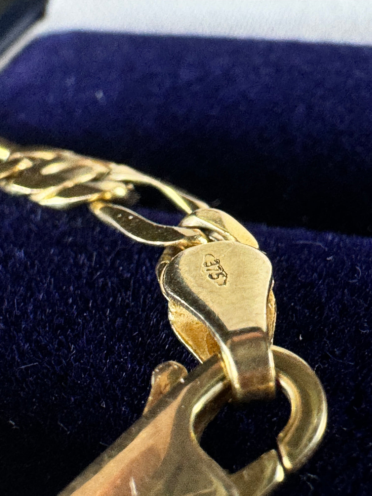 9ct Yellow Gold Curb Bracelet 7in