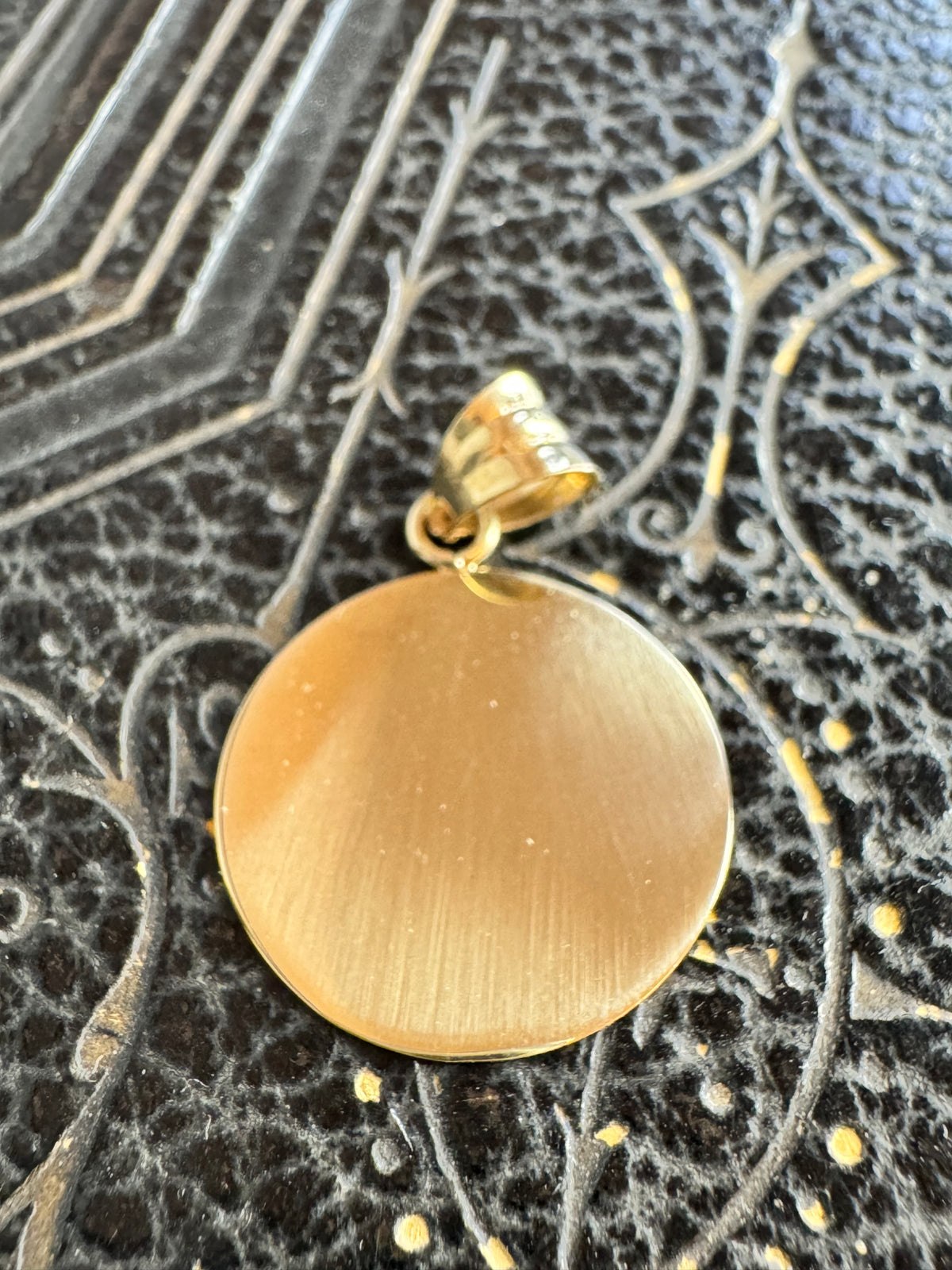 9ct Yellow Gold Circle Tag Pendant