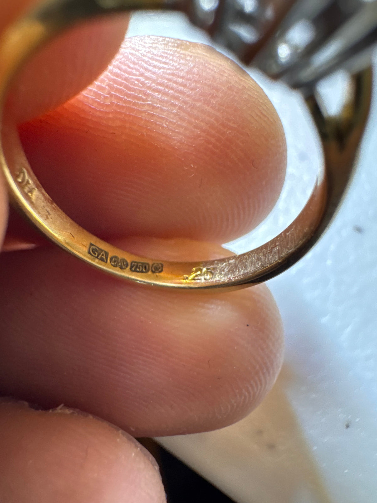 18ct Yellow Gold Diamond Cluster Ring