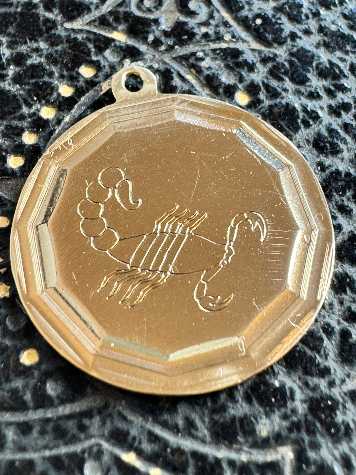 9ct Yellow Gold Scorpion Pendant