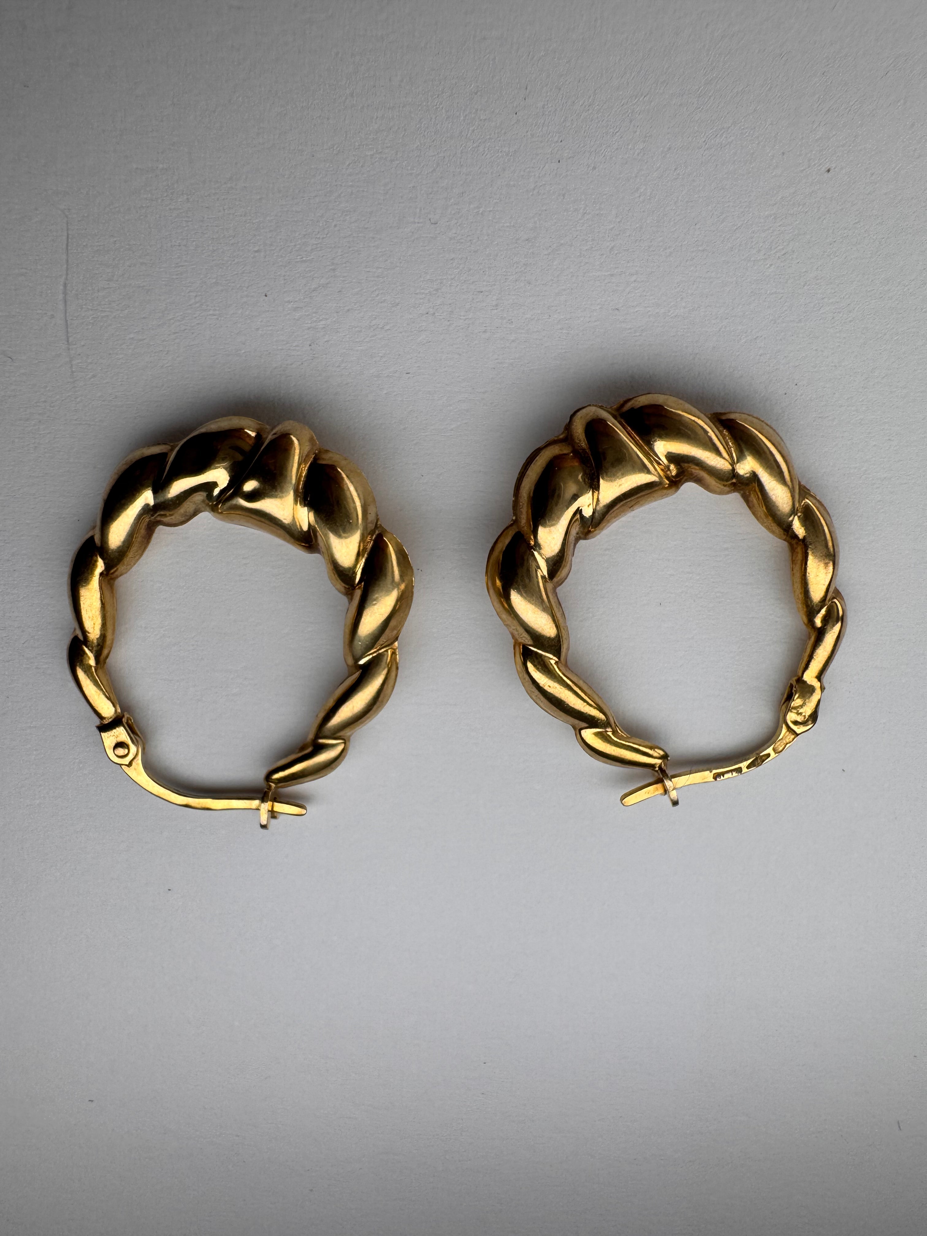 Vintage Shell 9ct Gold Earrings
